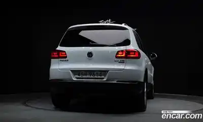 Volkswagen Tiguan 2015 2.0 Автомат в Москве № 232251, миниатюра 5