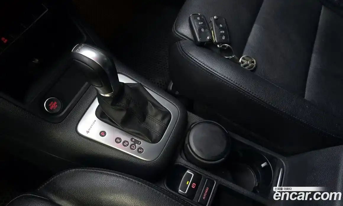 Volkswagen Tiguan 2015 2.0 Автомат в Москве № 232251, фото 8