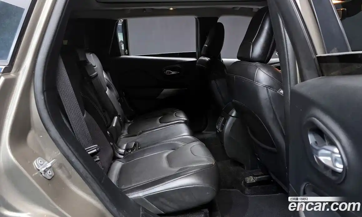 Jeep Cherokee 2019 2.4 Автомат в Москве № 232736, фото 14