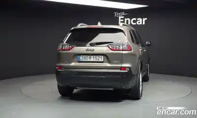 Jeep Cherokee 2019 2.4 Автомат в Москве № 232736, миниатюра 4