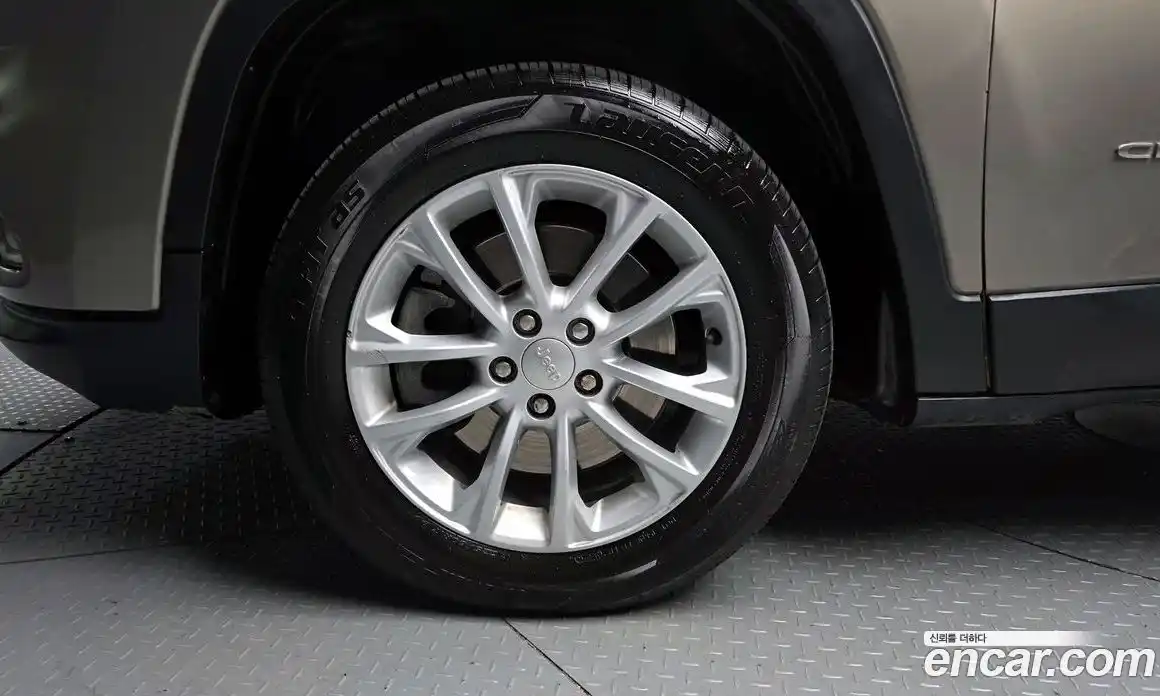 Jeep Cherokee 2019 2.4 Автомат в Москве № 232736, фото 5