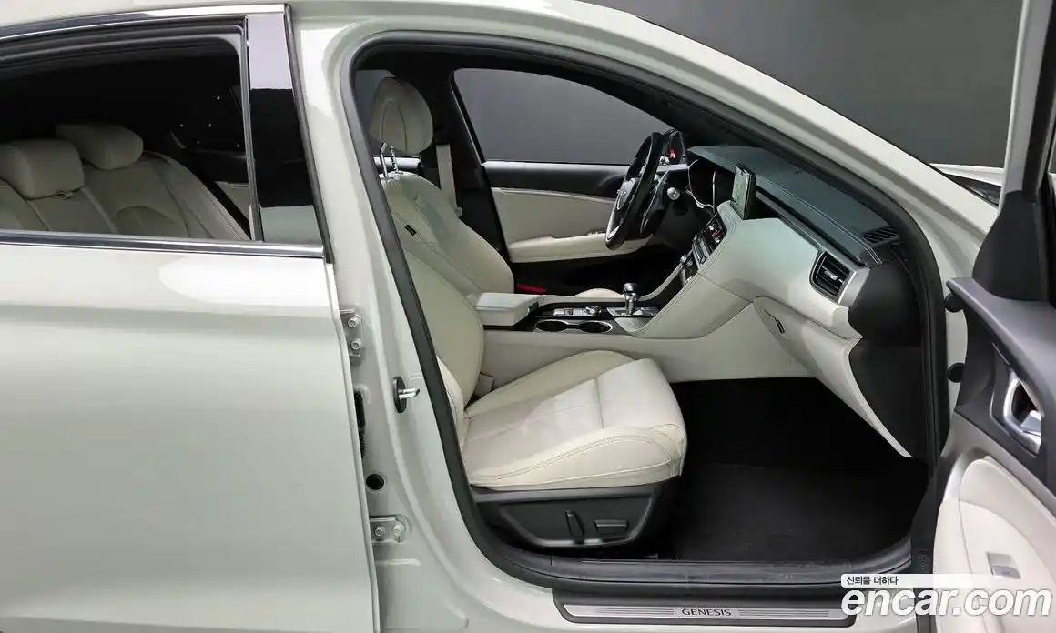 Genesis G70 2024 2.5 Автомат в Москве № 23447, фото 3