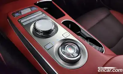 Genesis GV70 2024 2.5 Автомат в Москве № 24137, миниатюра 3