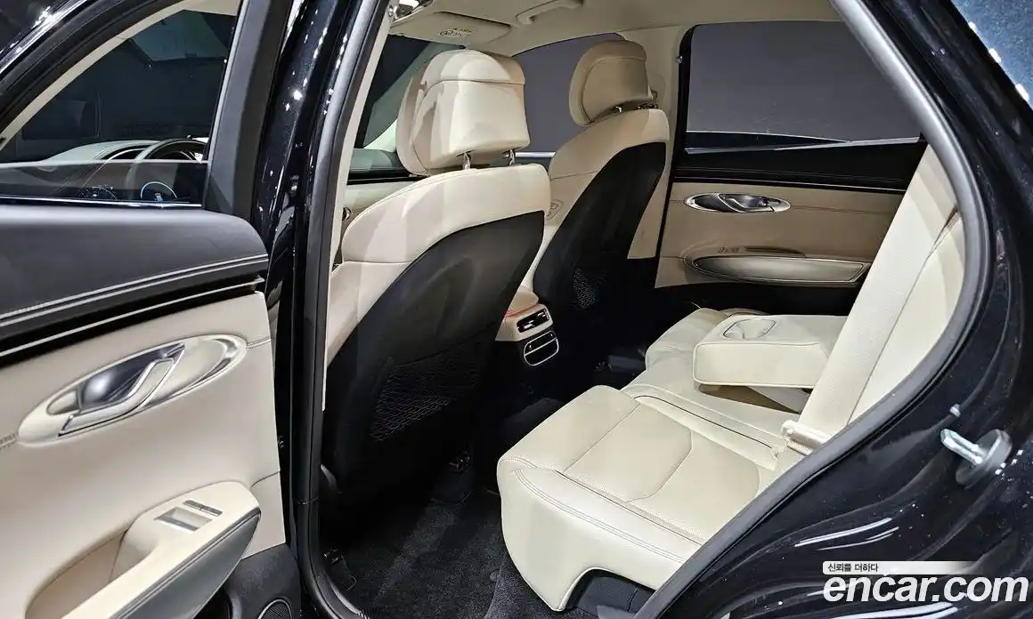 Genesis GV70 2023 2.5 Автомат в Москве № 24505, фото 17