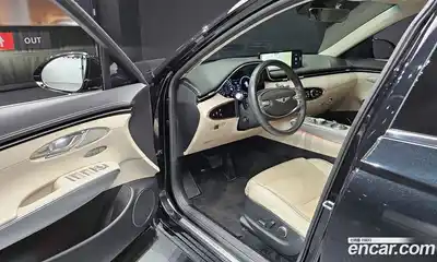 Genesis GV70 2023 2.5 Автомат в Москве № 24505, миниатюра 3