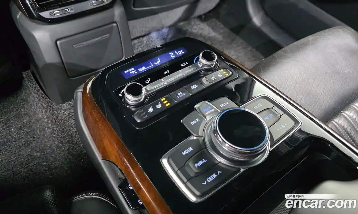 Genesis EQ900 2016 3.8 Автомат в Москве № 25071, фото 18