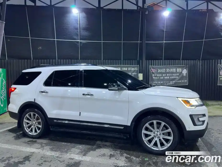 Ford Explorer 2017 2.3 Автомат в Москве № 259649, фото 4