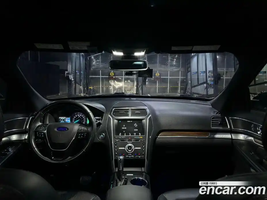 Ford Explorer 2017 2.3 Автомат в Москве № 259649, фото 7