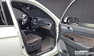 SsangYong Rexton, 2022