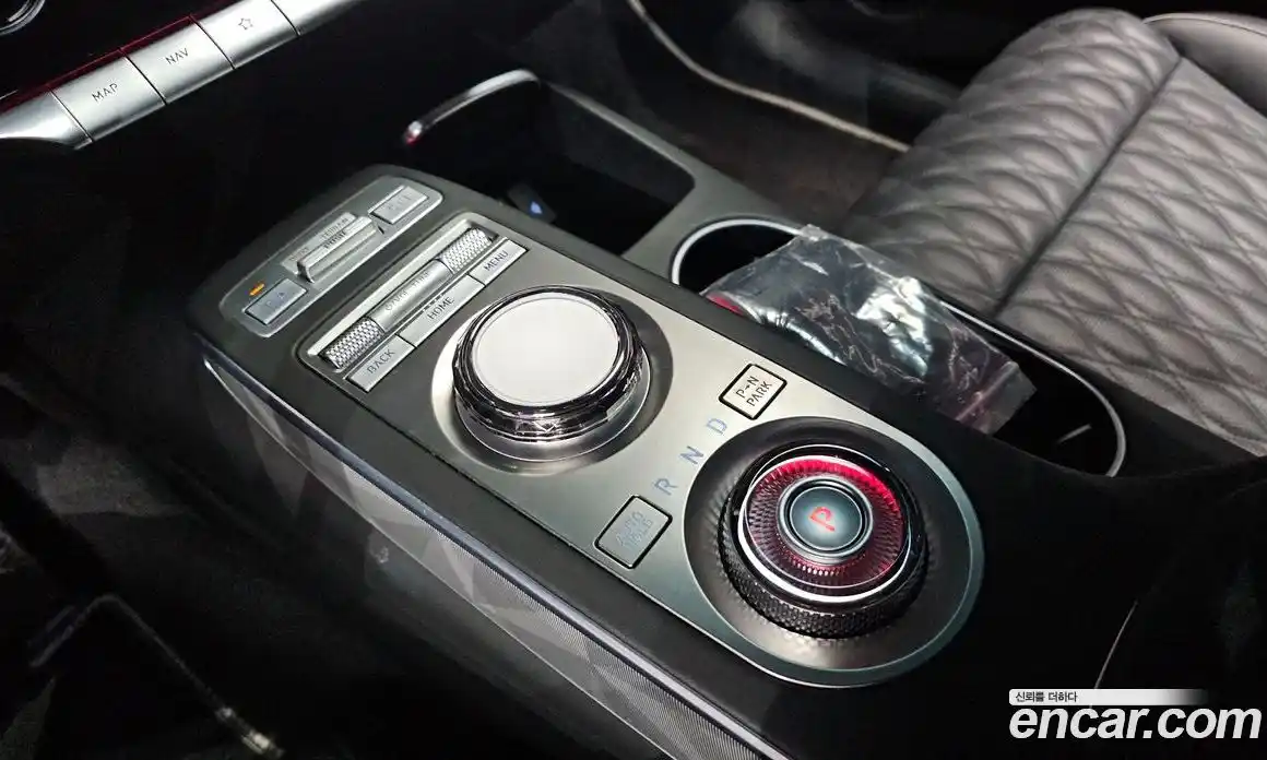 Genesis GV70 2023 2.5 Автомат в Москве № 26584, фото 18