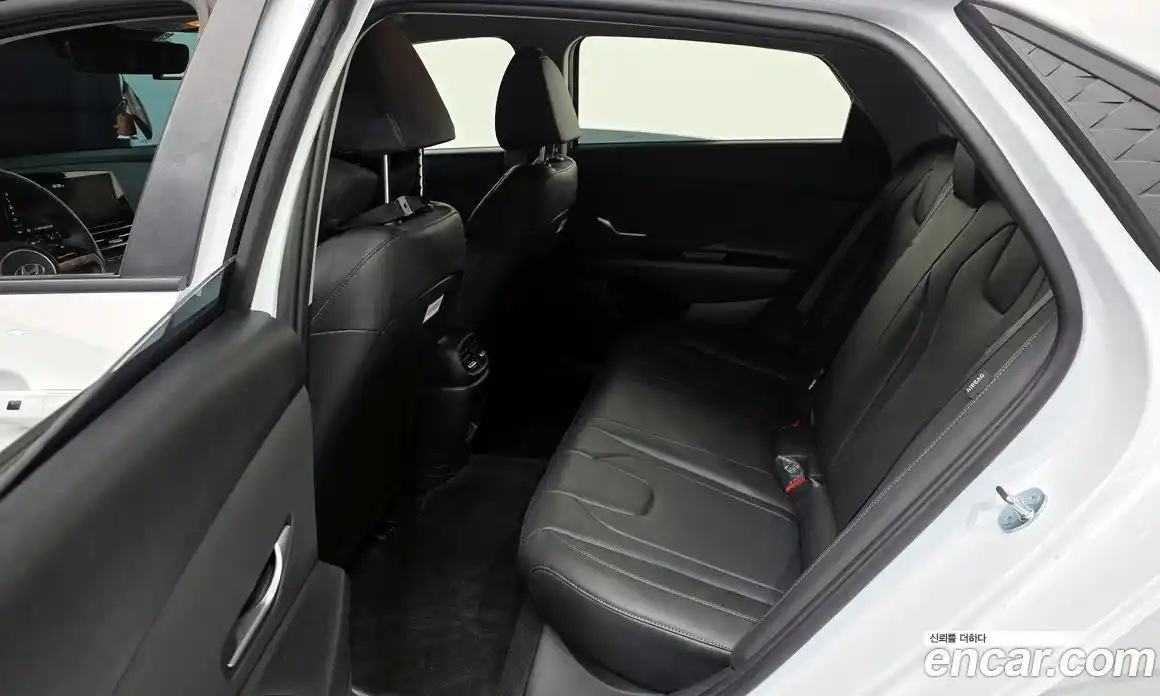 Hyundai Avante 2026 1.6 Автомат в Москве № 275740, фото 9