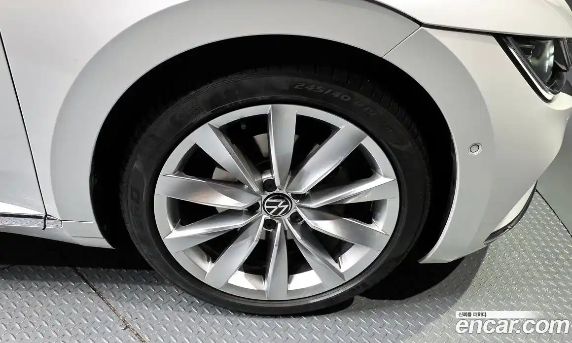 Volkswagen Arteon 2023 2.0 Автомат в Москве № 301101, фото 6