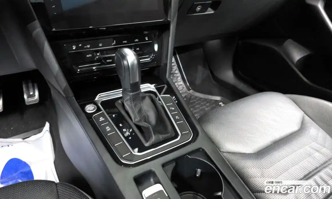 Volkswagen Arteon 2023 2.0 Автомат в Москве № 301101, фото 8