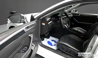 Volkswagen Arteon 2023 2.0 Автомат в Москве № 301101, миниатюра 9