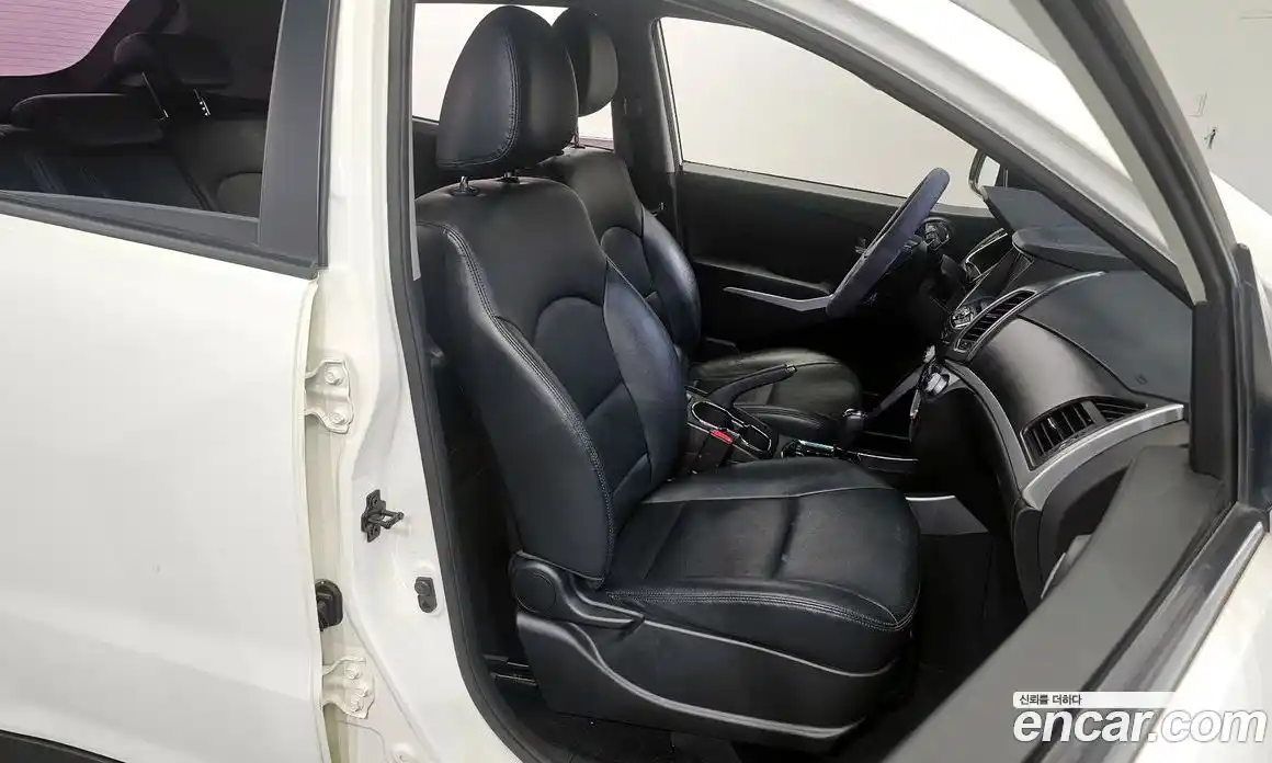 SsangYong Korando 2015 2.0 Автомат в Москве № 30407, фото 20