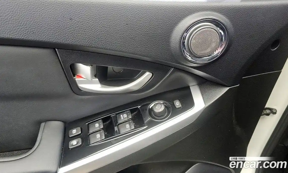 SsangYong Korando 2015 2.0 Автомат в Москве № 30407, фото 5