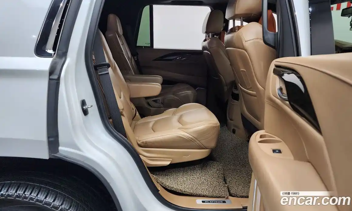 Cadillac Escalade 2020 6.2 Автомат в Москве № 306837, фото 13