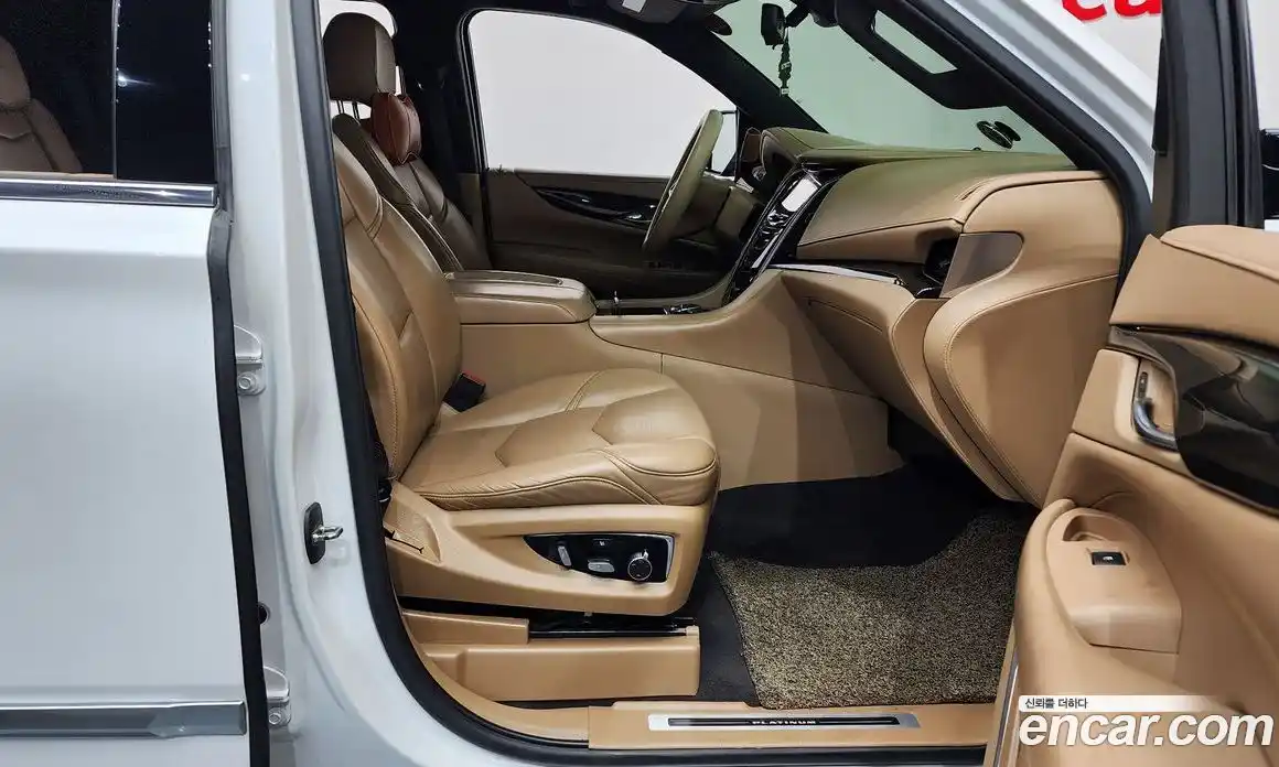 Cadillac Escalade 2020 6.2 Автомат в Москве № 306837, фото 15