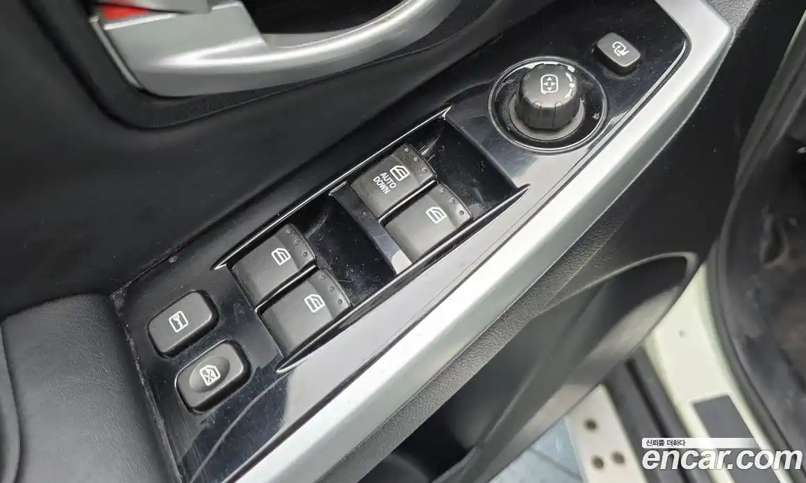 SsangYong Korando 2014 2.0 Механическая в Москве № 31847, фото 14