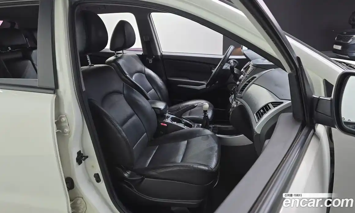 SsangYong Korando 2014 2.0 Механическая в Москве № 31847, фото 10