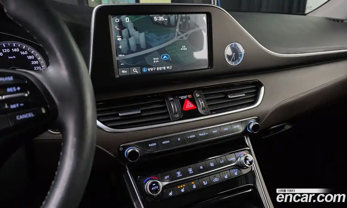 Hyundai Grandeur 2018 2.4 Автомат в Москве № 320064, фото 3