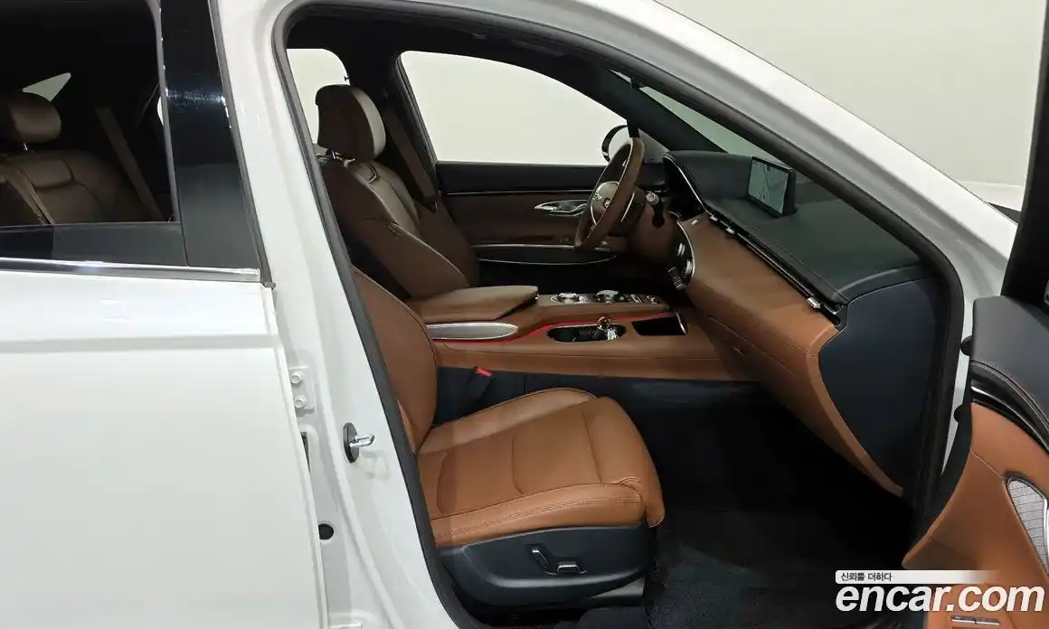 Genesis GV70 2023 2.5 Автомат в Москве № 339335, фото 15