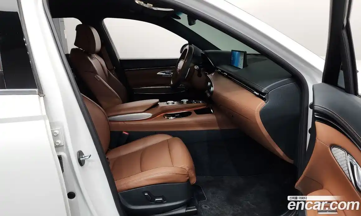 Genesis GV70 2023 2.5 Автомат в Москве № 340193, фото 13