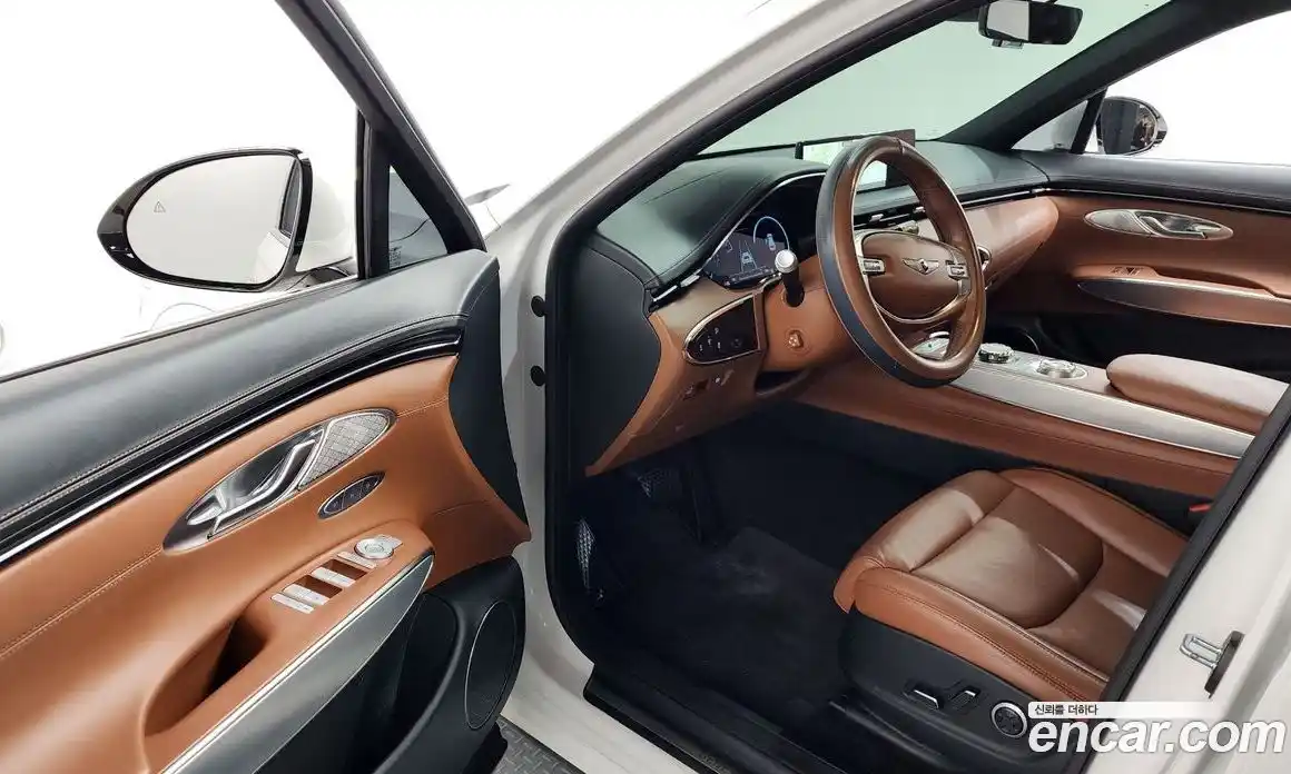 Genesis GV70 2023 2.5 Автомат в Москве № 340193, фото 15