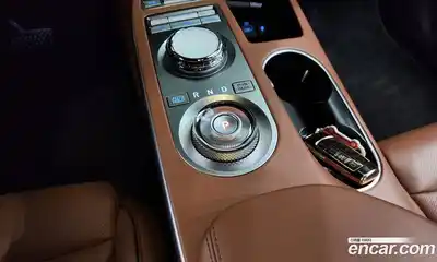 Genesis GV70 2023 2.5 Автомат в Москве № 340193, миниатюра 9