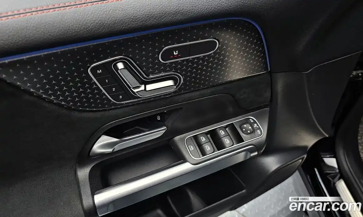 Mercedes-Benz GLB-Class 2024 2.0 Автомат в Москве № 340266, фото 2