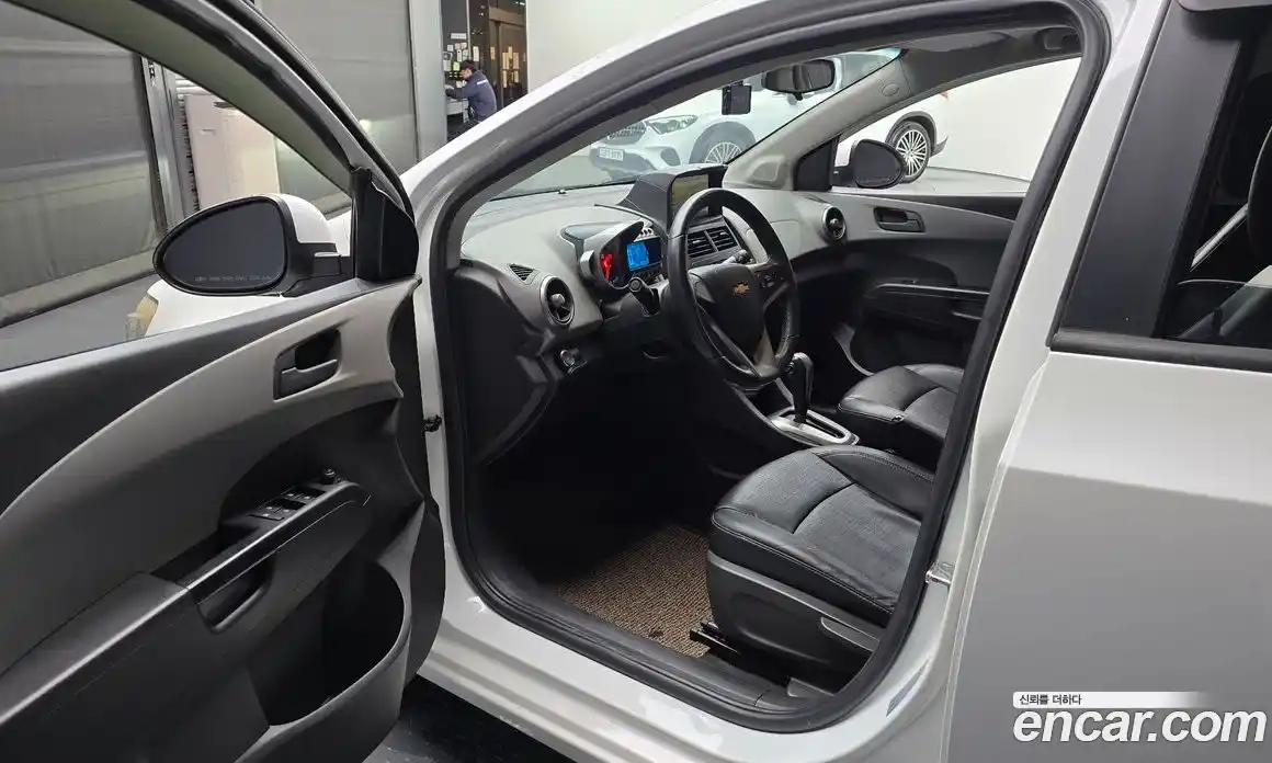 Chevrolet Aveo 2013 1.6 Автомат в Москве № 39632, фото 15