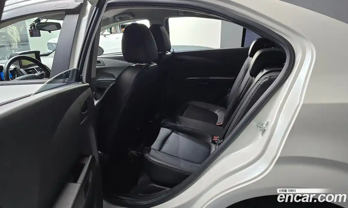 Chevrolet Aveo 2013 1.6 Автомат в Москве № 39632, фото 10