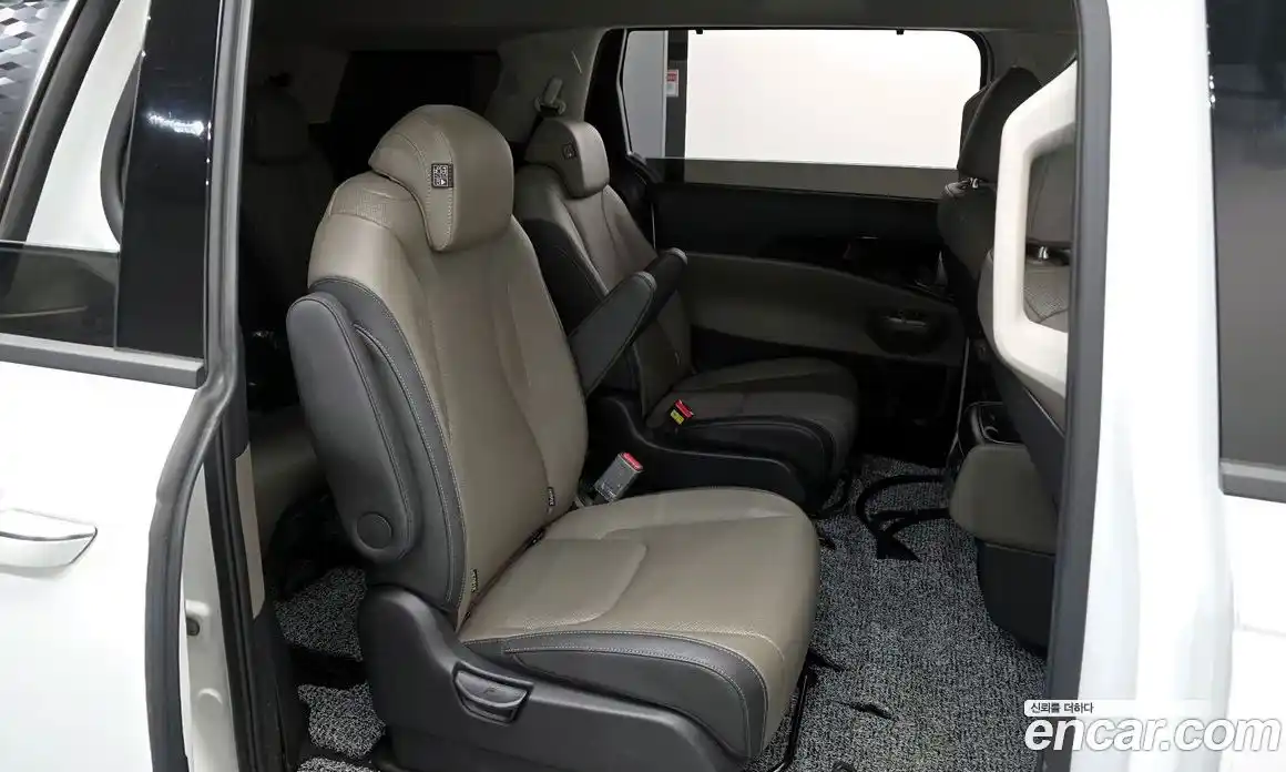 Kia Canival 2024 1.6 Автомат в Москве № 51877, фото 5