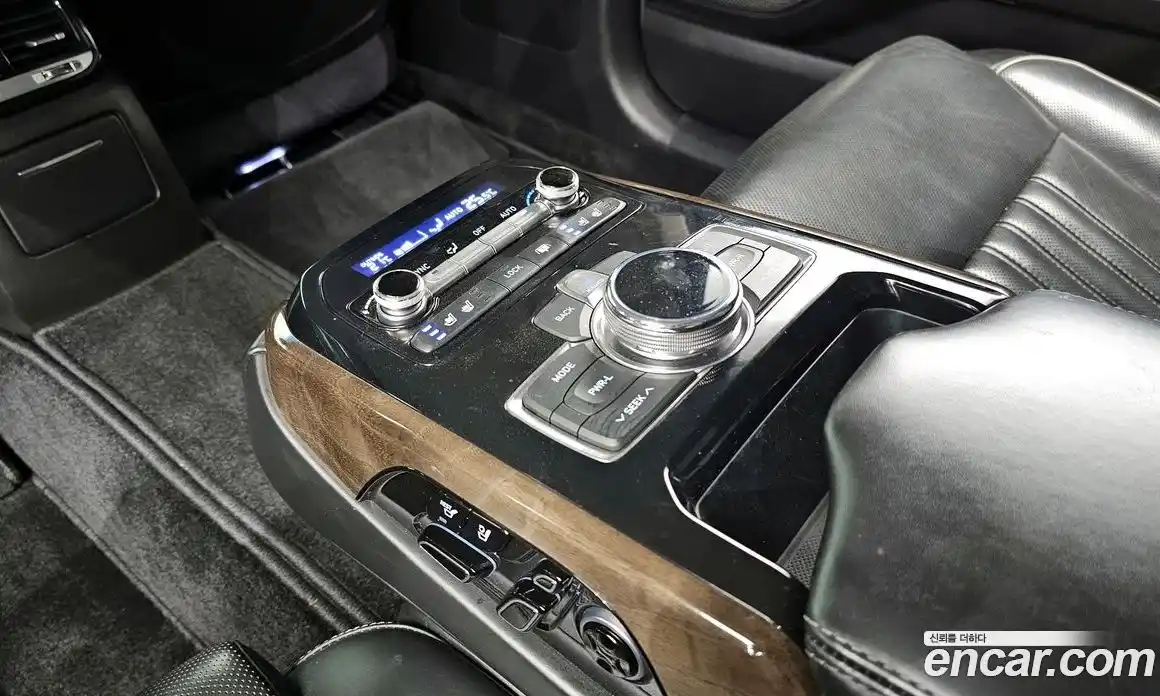 Genesis EQ900 2016 5.0 Автомат в Москве № 56801, фото 12