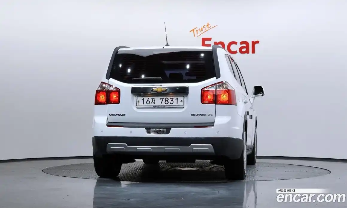 Chevrolet Orlando 2012 2.0 Автомат в Москве № 59872, фото 16