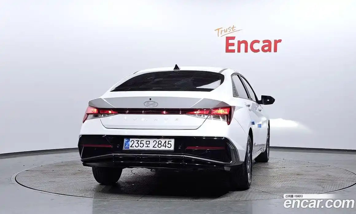 Hyundai Avante 2024 1.6 Автомат в Москве № 6815, фото 9