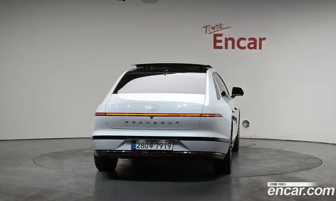 Hyundai Grandeur 2024 1.6 Автомат в Москве № 10076, фото 3