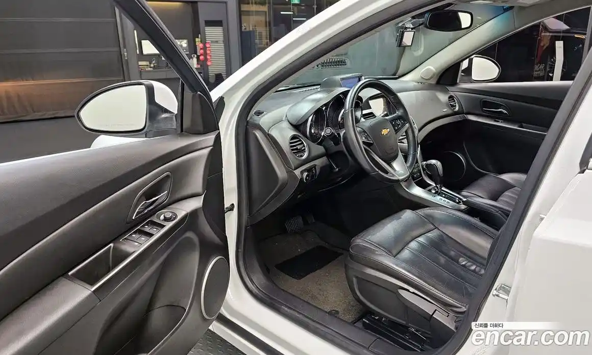 Chevrolet Cruze 2011 1.8 Автомат в Москве № 105091, фото 14