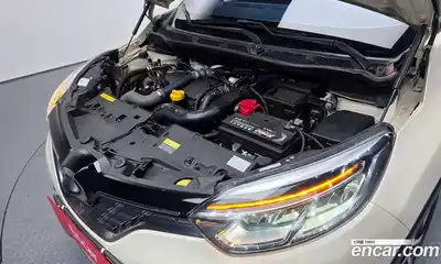 Renault QM3 2018 1.5 Автомат в Москве № 106618, миниатюра 4