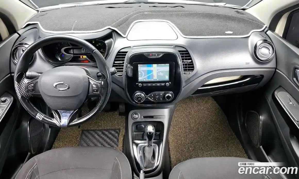 Renault QM3 2014 1.5 Автомат в Москве № 107005, фото 15
