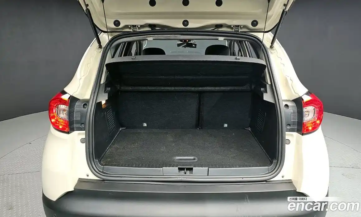 Renault QM3 2014 1.5 Автомат в Москве № 107005, фото 17