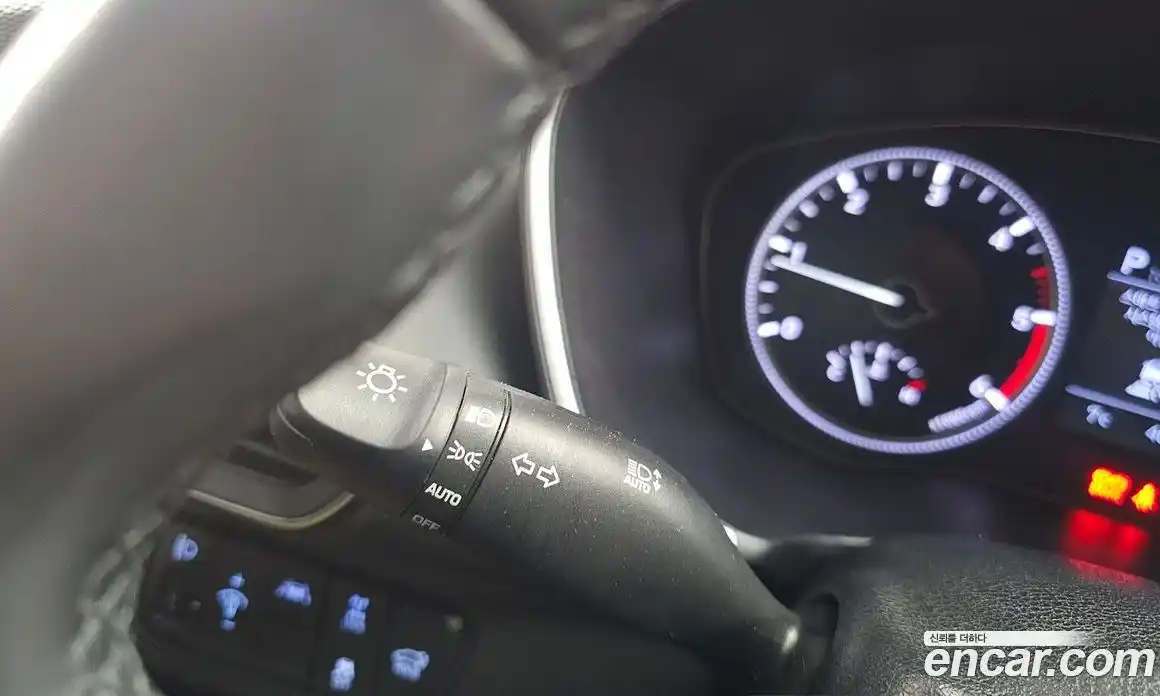 Hyundai Santa Fe 2019 2.0 Автомат в Москве № 112686, фото 18