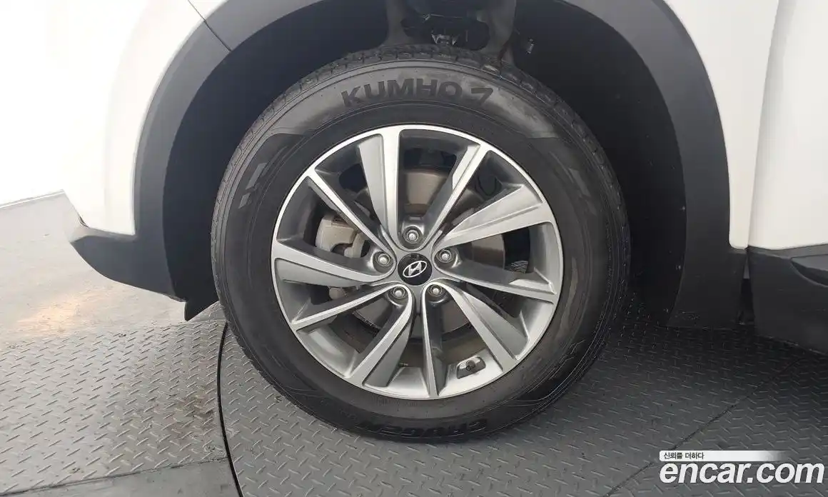 Hyundai Santa Fe 2019 2.0 Автомат в Москве № 112686, фото 19