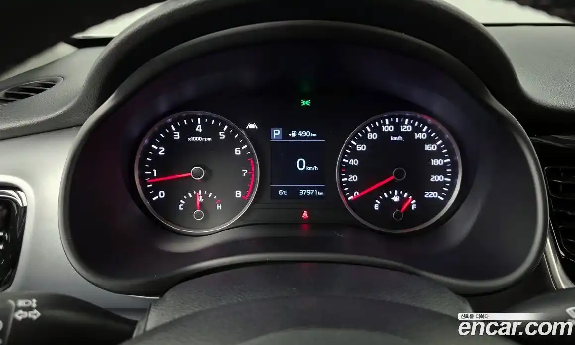 Kia Stonic 2020 1.4 Автомат в Москве № 122125, фото 20