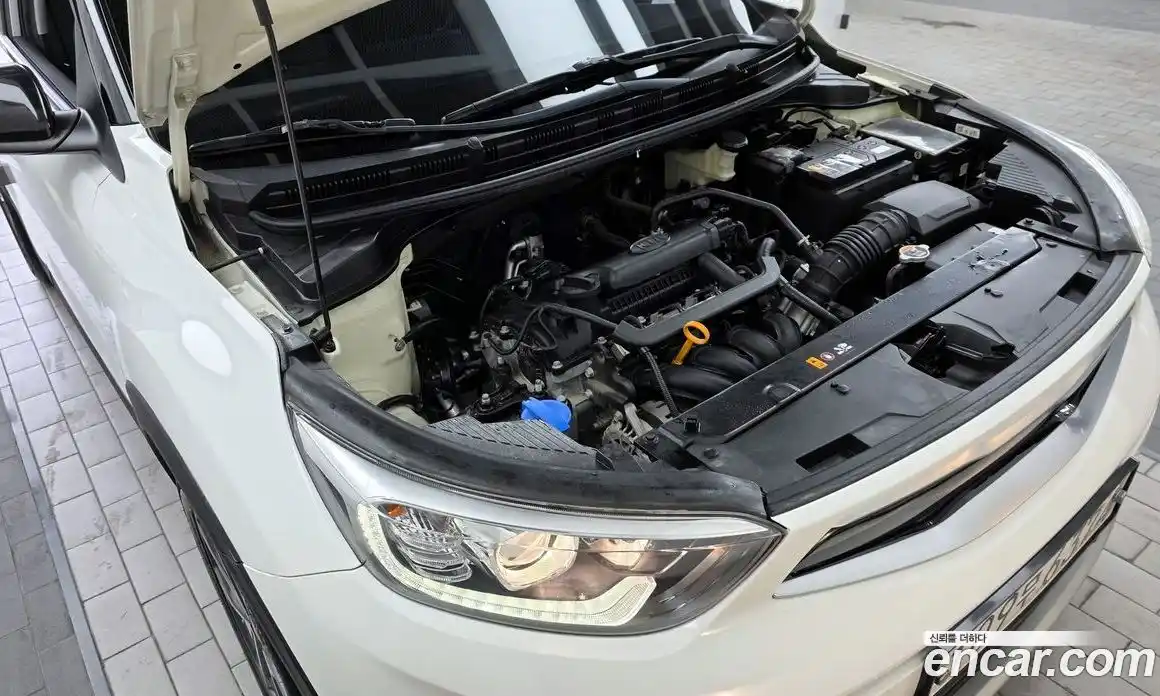 Kia Stonic 2020 1.4 Автомат в Москве № 122125, фото 5