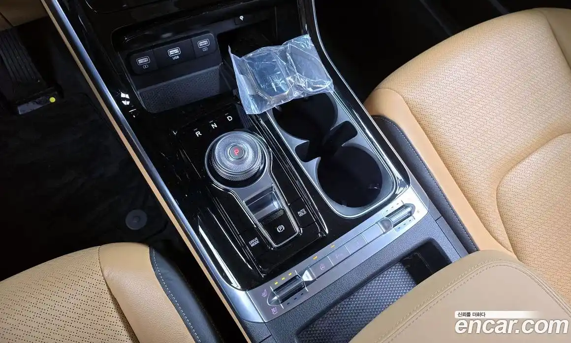 Kia Canival 2023 3.5 Автомат в Москве № 122165, фото 17