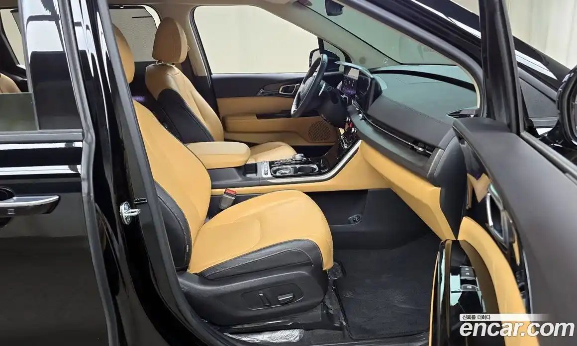 Kia Canival 2023 3.5 Автомат в Москве № 122165, фото 20