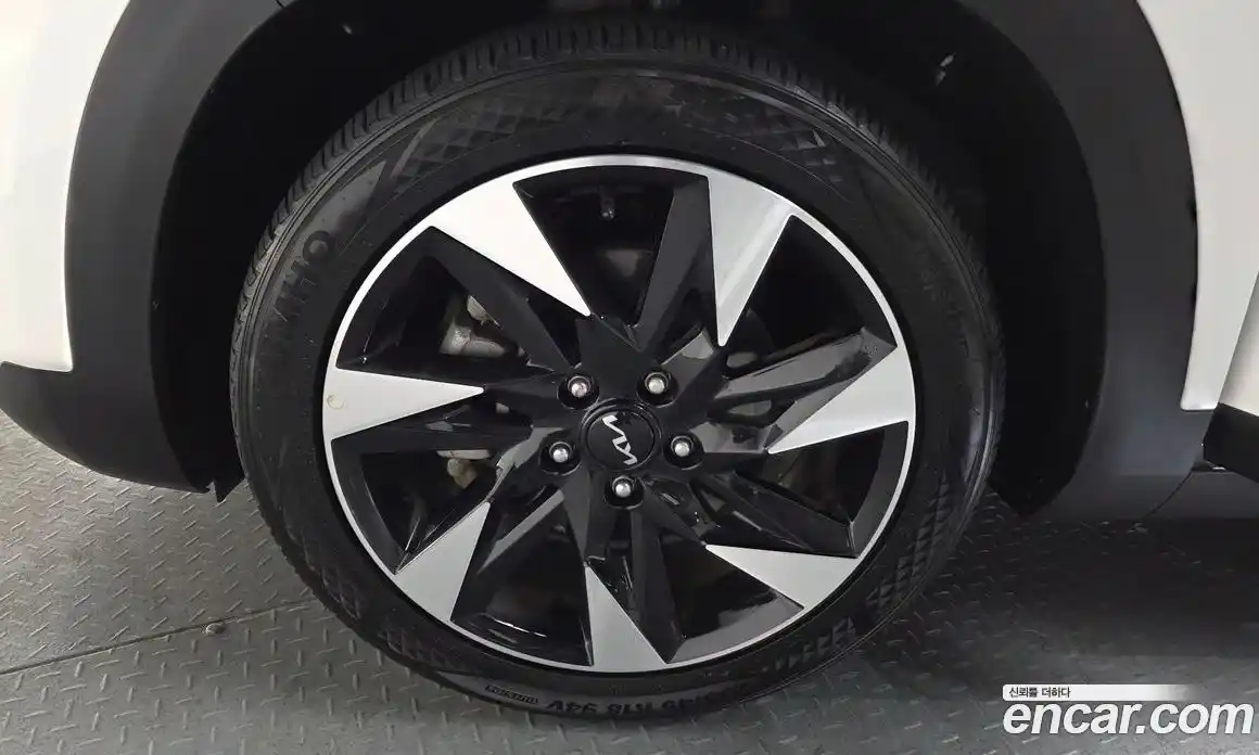 Kia Seltos 2023 1.6 Автомат в Москве № 124031, фото 13