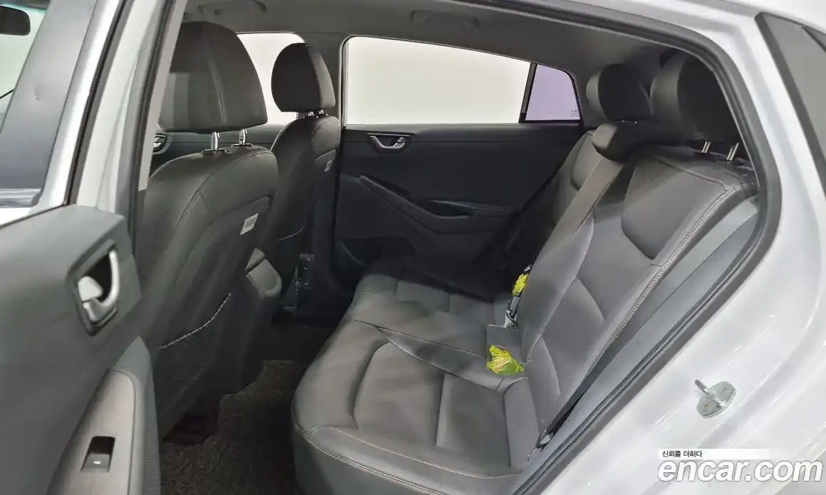 Hyundai Ioniq 2018 Автомат в Москве № 125900, фото 11