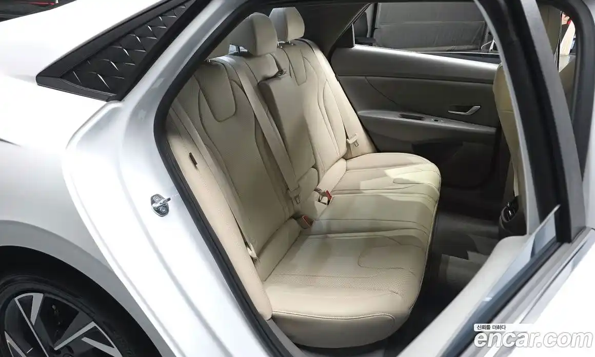 Hyundai Avante 2026 1.6 Автомат в Москве № 129817, фото 7